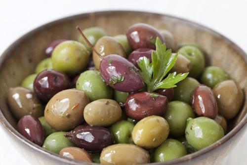 Olives1 0-1200x801